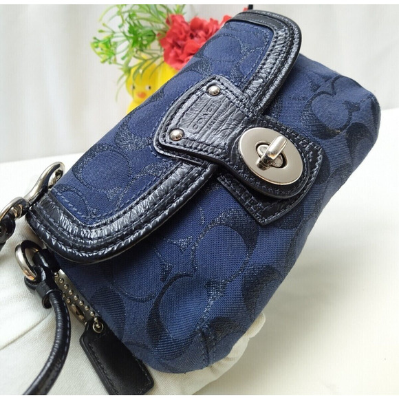Coach Legacy Signature Blue Canvas Black Leather Trim Flap Wristlet -Coin Wallet - Picture 3 of 12